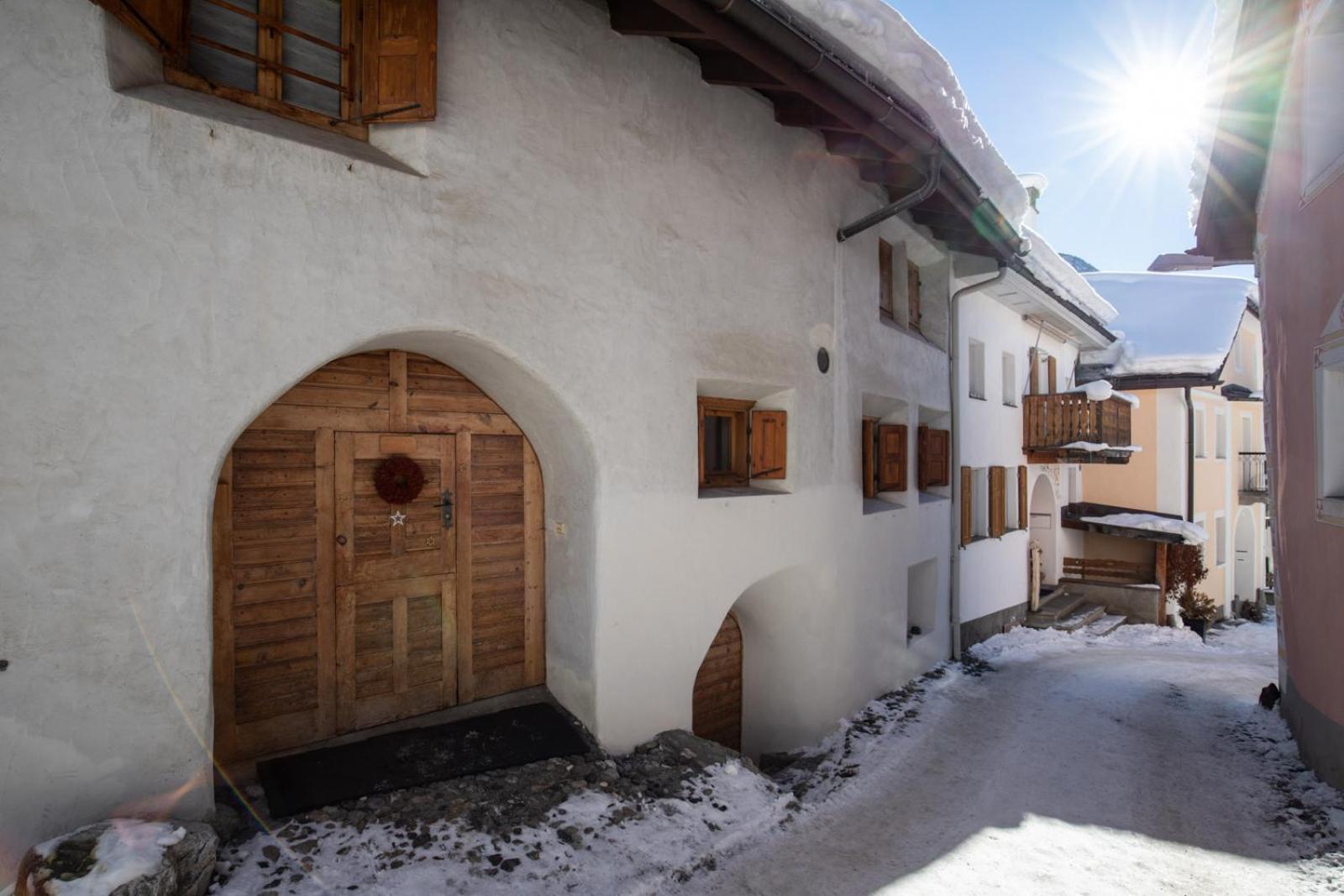 Chasa Curasch Scuol Exterior foto